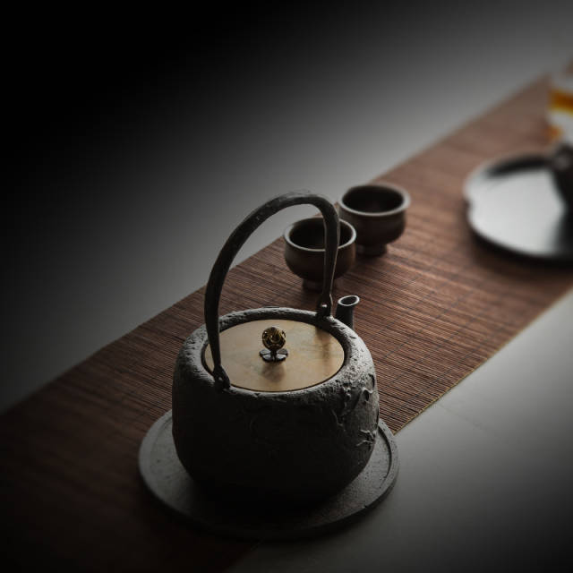 茶香四溢，喝茶头晕？揭秘茶叶养生与副作用